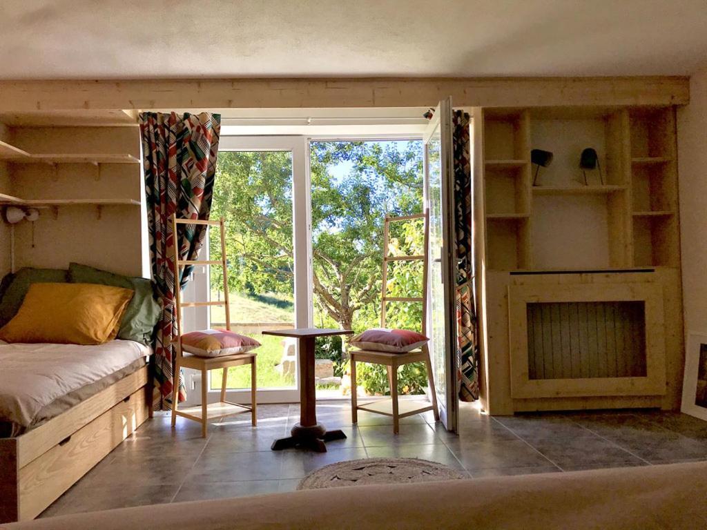 Chambre Jazzy - Gite Les Zazous Lormes Esterno foto